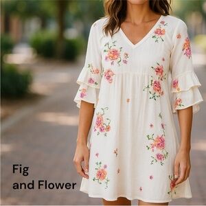 Figueroa & Flower Embroidered Boho Dress Small Cream Floral Peasant